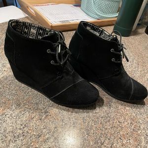 Toms wedge booties